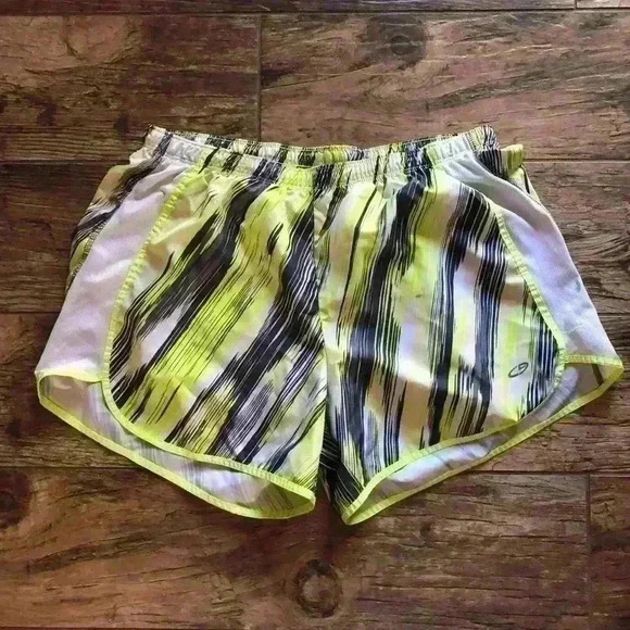 CHAMPION LIME YELLOW GRAY RUNNING SHORTS WITH LINING AND KEY POCKET MEDIUM - Picture 2 of 5